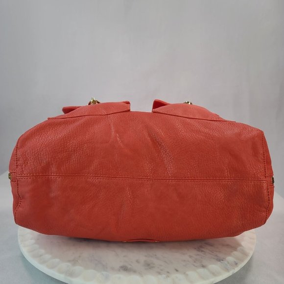 ‼️ NAME YOUR PRICE /// DONATING THU 5/11 ‼️ Vegan Leather Kelsi Dagger Bag - Picture 6 of 10